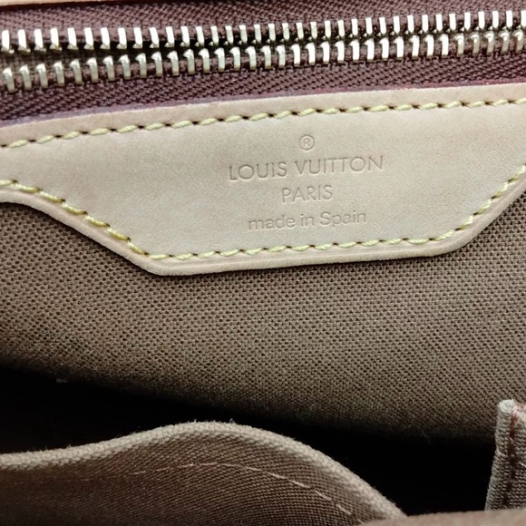 Louis Vuitton Abbesses Messenger Bag - Picture 9 of 9